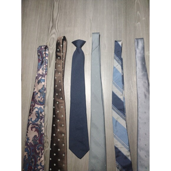 8 Ties - Bundle - Picture 5 of 5